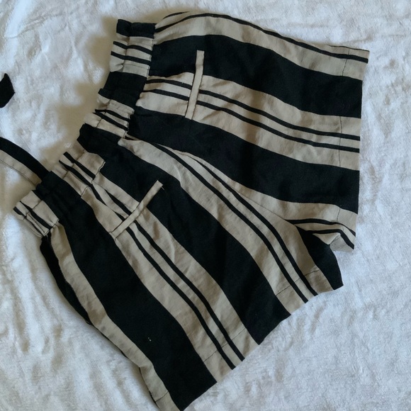 Dynamite Shorts - Picture 2 of 2